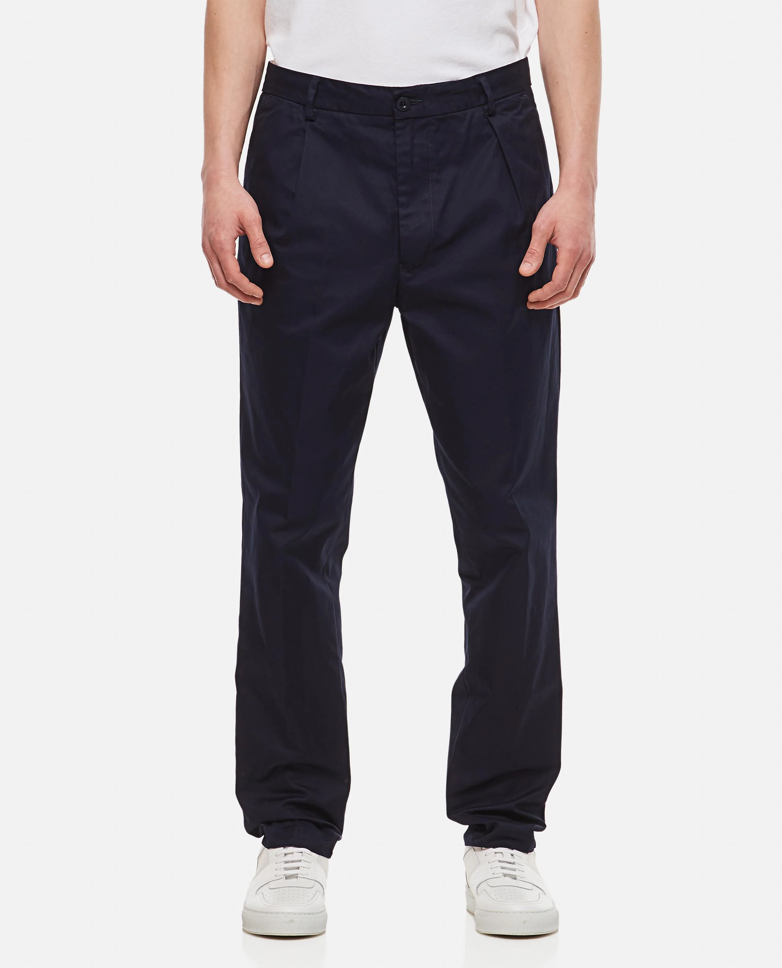 PANTALONI CHINO CON UNA PINCES