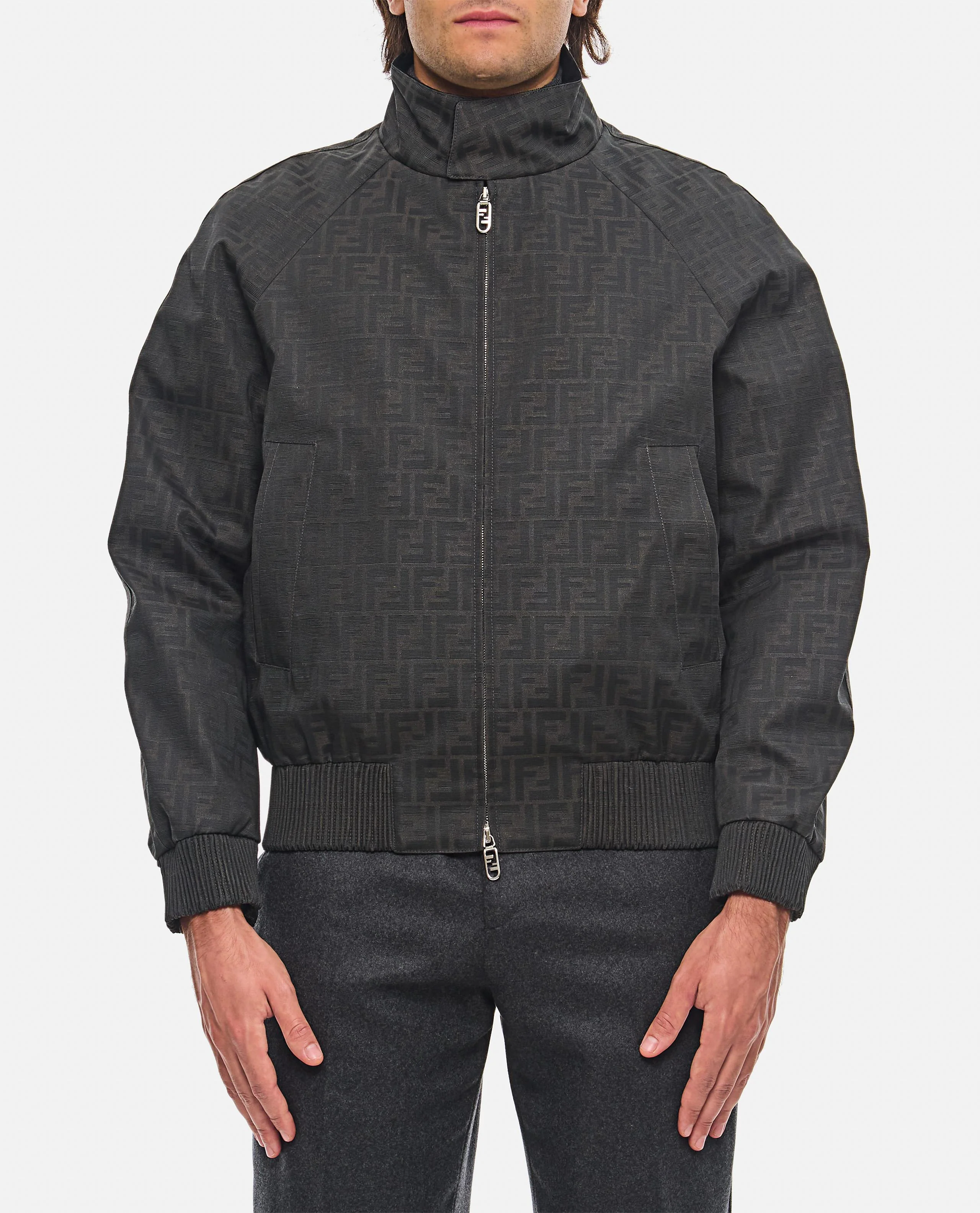 BOMBER CON LOGO
