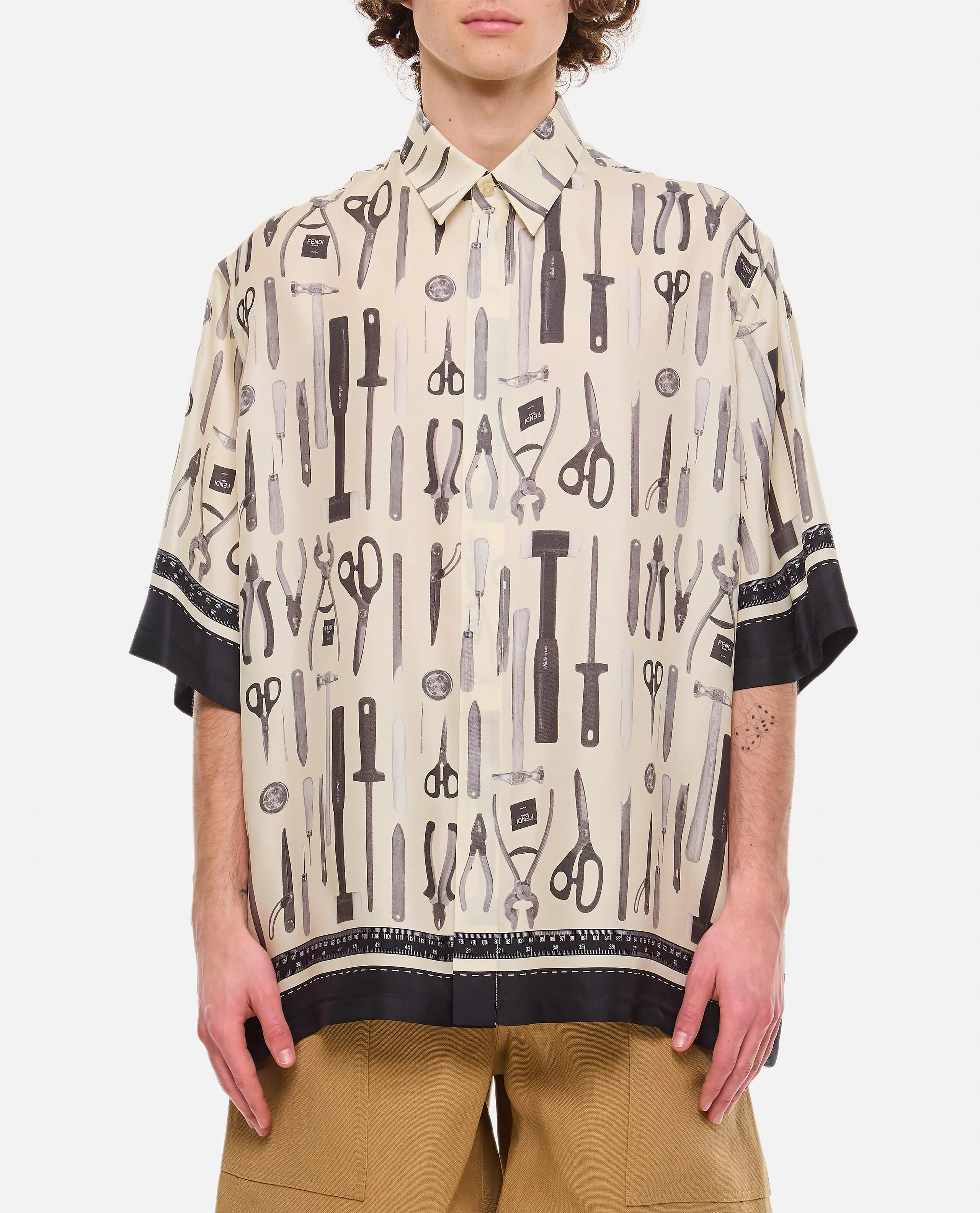 CAMICIA IN SETA A MANICHE CORTE