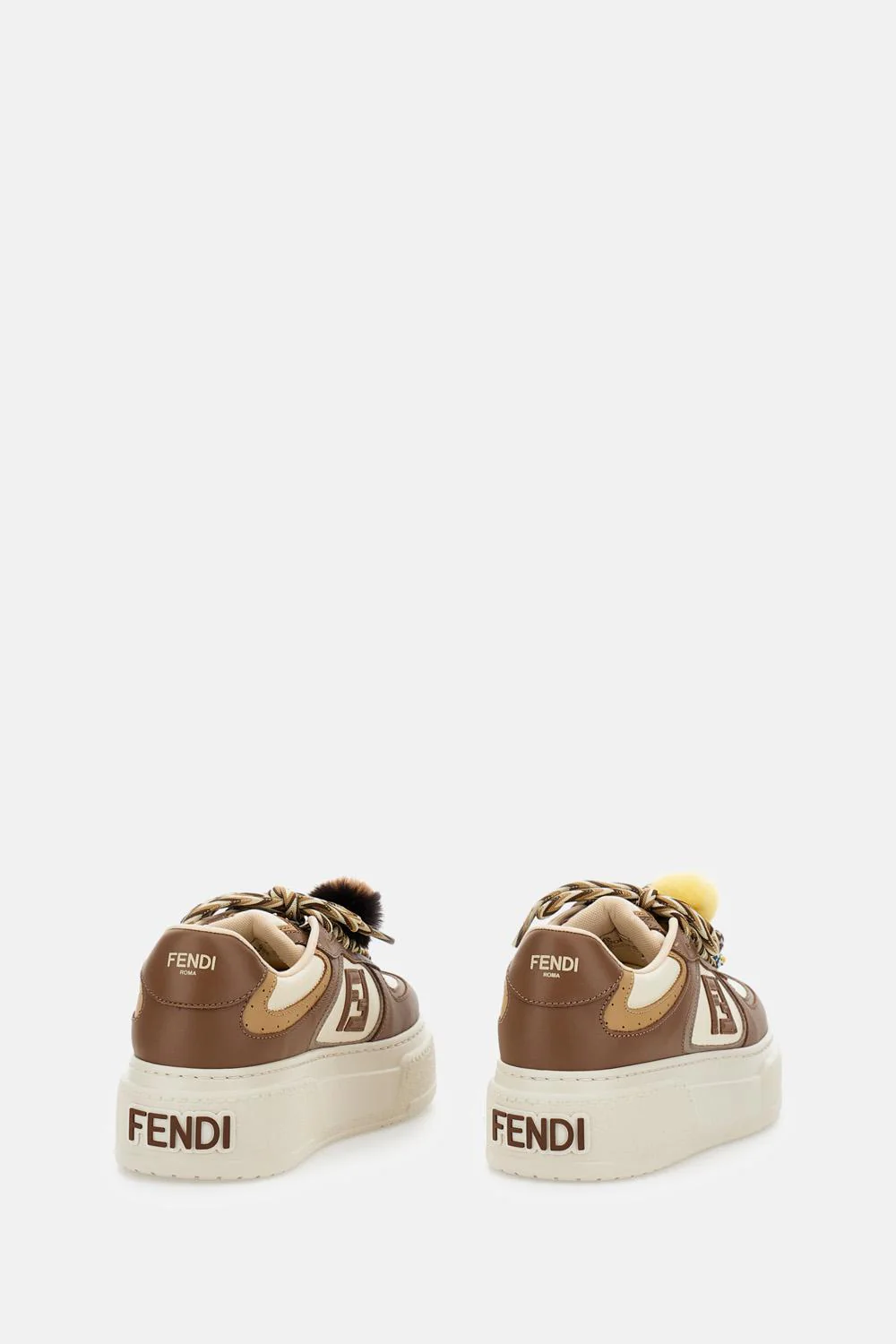 SNEAKERS CON CHARMS - Image 3