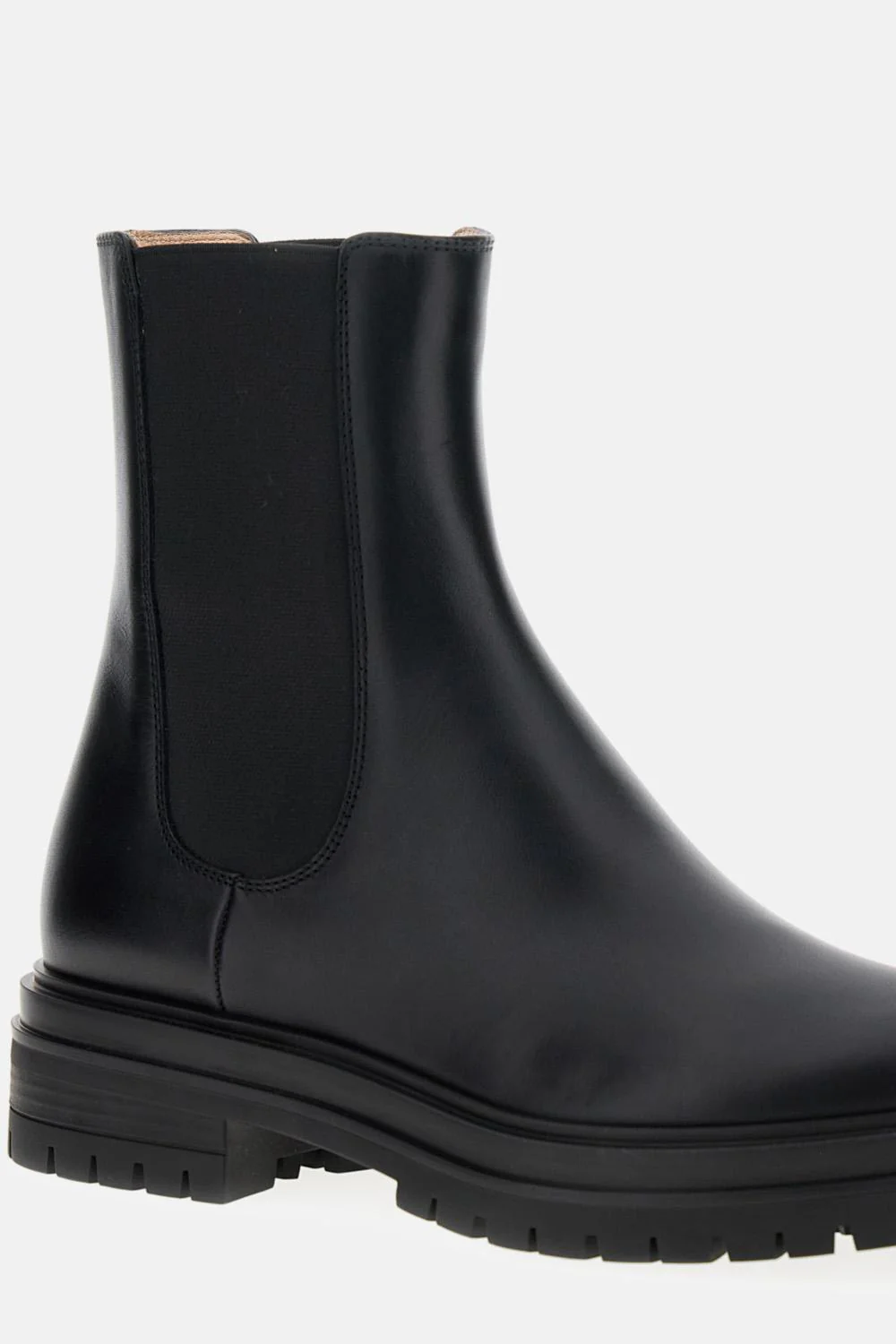 BOOTS CHESTER - Image 4