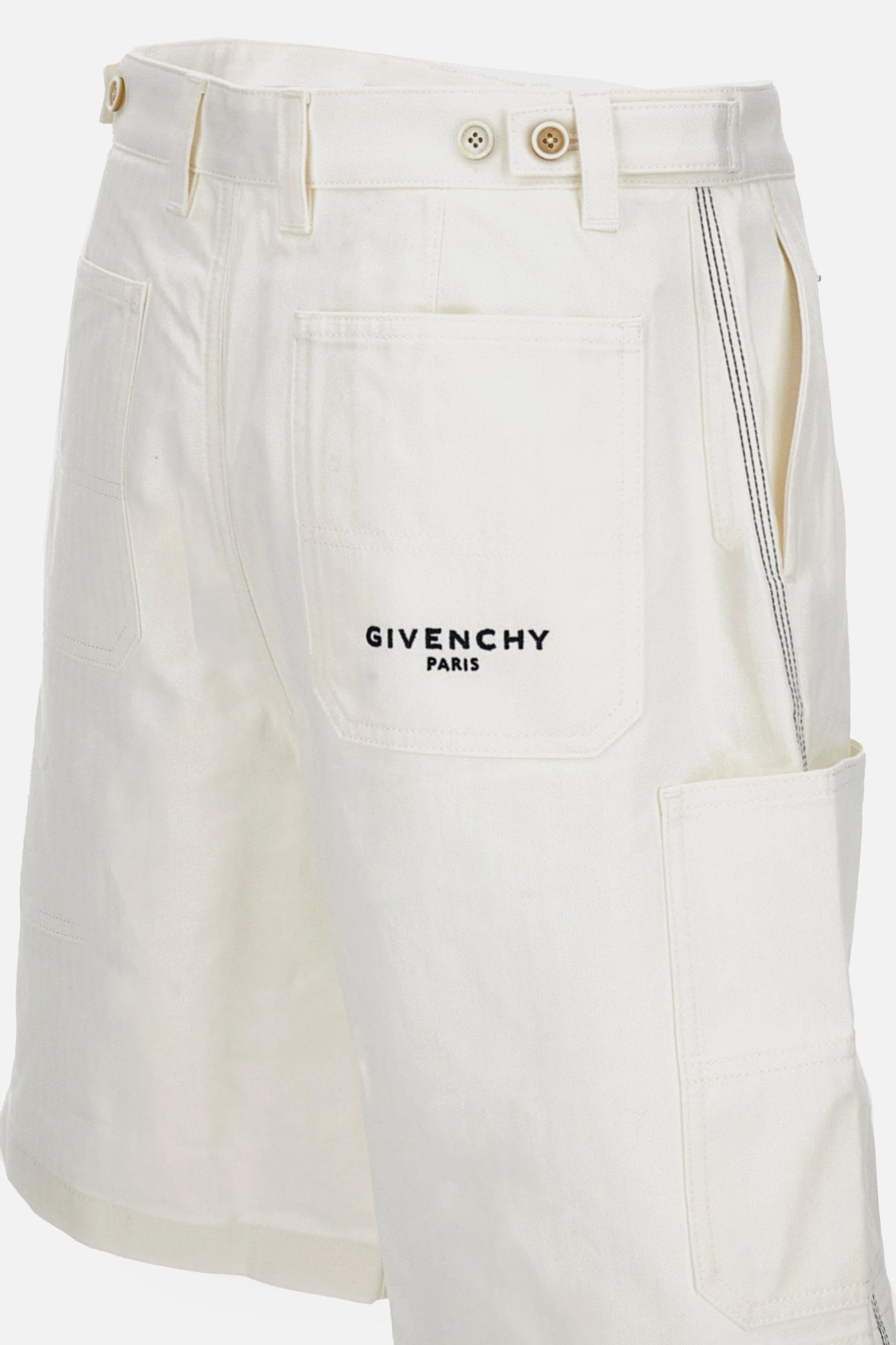 SHORTS IN DENIM CON TASCHE APPLICATE - Image 3