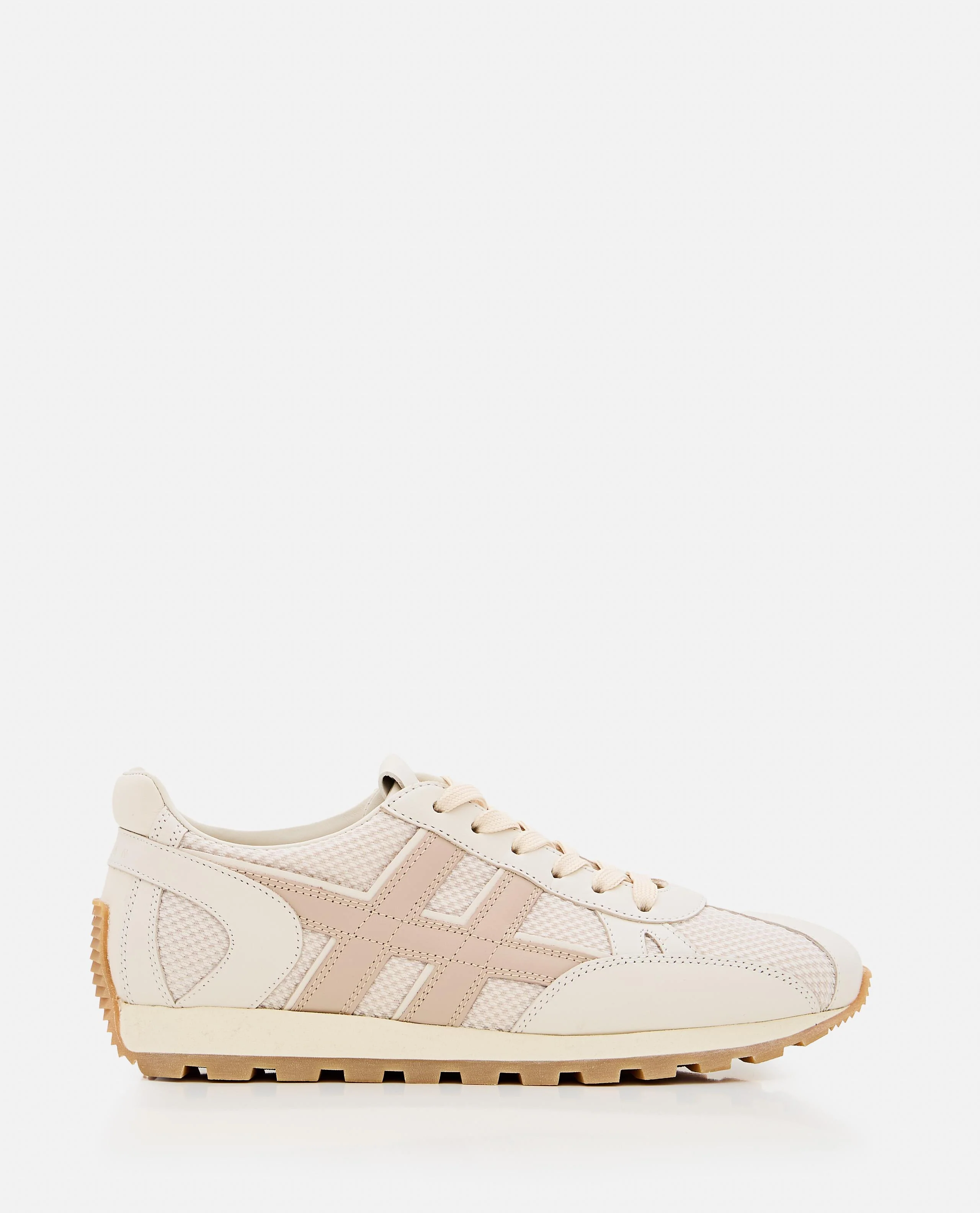 H671 SNEAKERS