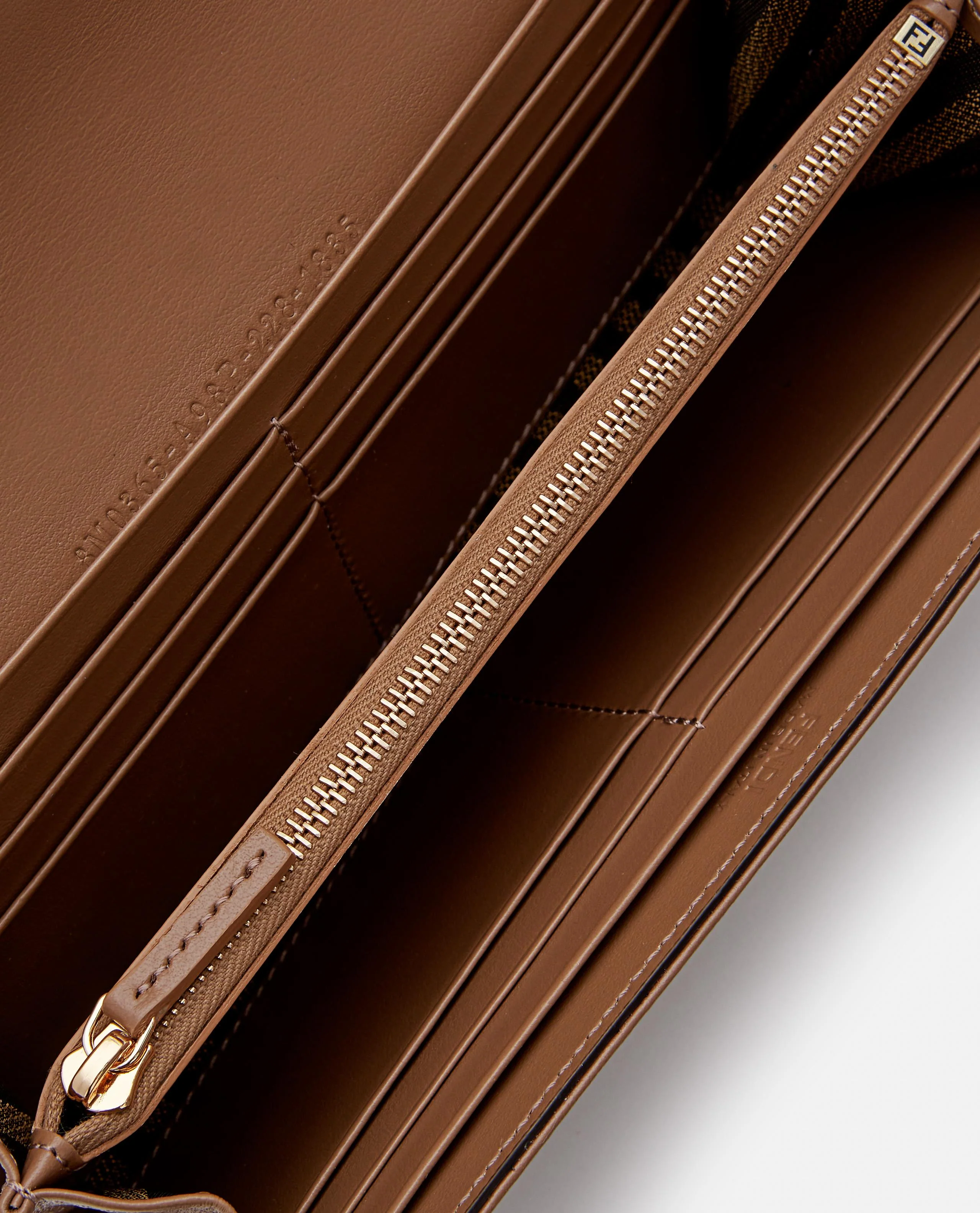 JACQUARD CONTINENT CLUTCH - Image 3