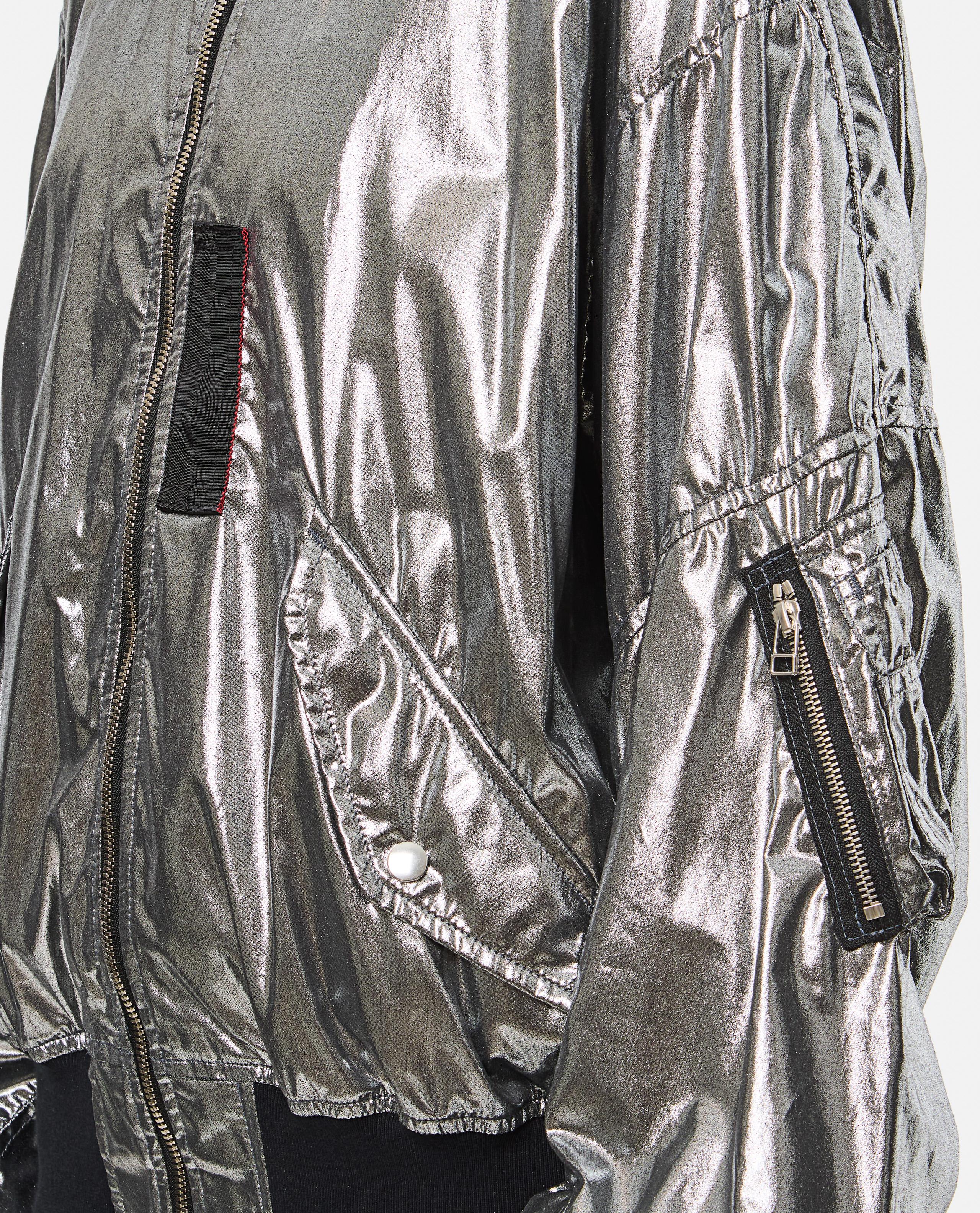 BOMBER - Image 4