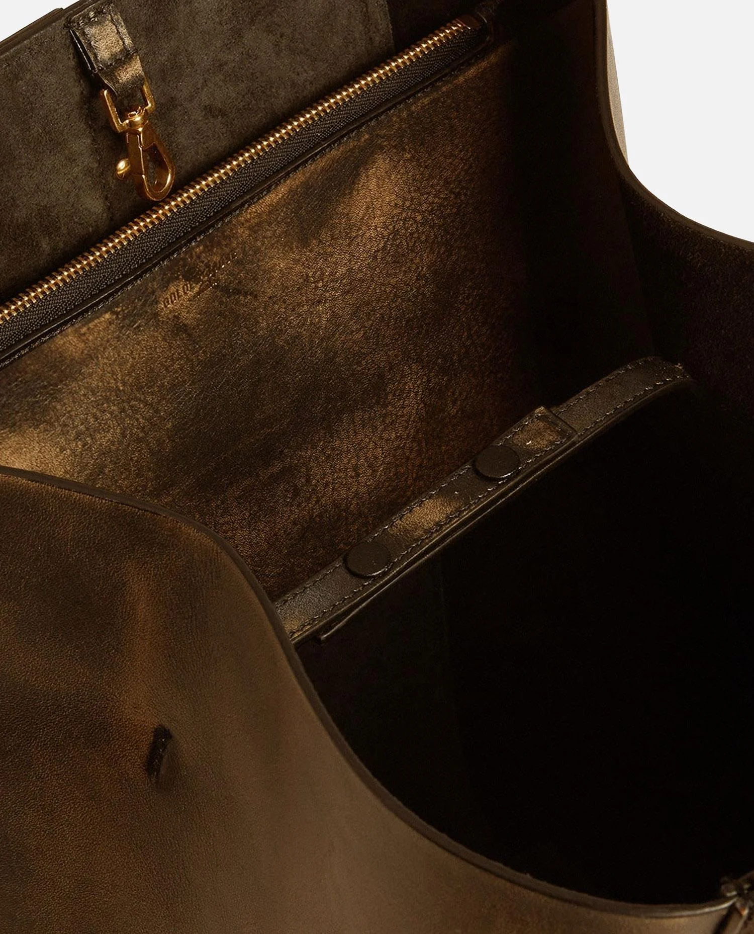 VINTAGE SHOPPING BAG METAL DETAILS - Image 3
